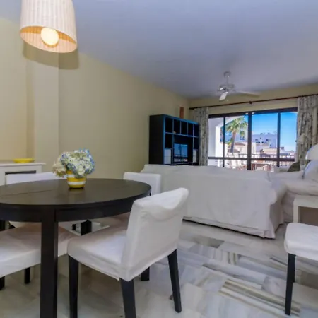 Апартаменты Canovas - Alcazaba Parador, Piscina, 2 Dorm *